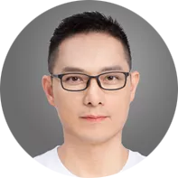 中国商业联合会互联网应用委员会智库专家、ISO29119软件测试国际标准评审组专家，暨南大学信息科学技术学院校友导师，原埃森哲金牌讲师。拥有MBA，PMP，CSM，SAFe Agilist，LeSS Practitioner及EXIN DevOps Master/DevOps Professional/DevOps Foundation全系列DevOps认证，20年IT领域相关工作经验，超过13年在IBM、埃森哲、德勤等国际顶尖IT咨询及世界五百强公司工作，现为某中国著名互联网大厂项目管理专家。