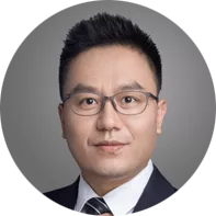 研发效能高级经理，于2007 年毕业于哈尔滨工业大学。曾任职于 Autodesk、Splunk、字节跳动等公司，曾负责AutoCAD, Splunk旗舰版，亿级DAU短视频等核心产品的质量保证和工程效能工作。拥有 15 年以上的软件测试和工程生产力经验，在DevOps、大数据测试、测试自动化等方面有丰富的实践和积累。华东师范大学软件学院专业选修课《大数据测试》授课讲师。